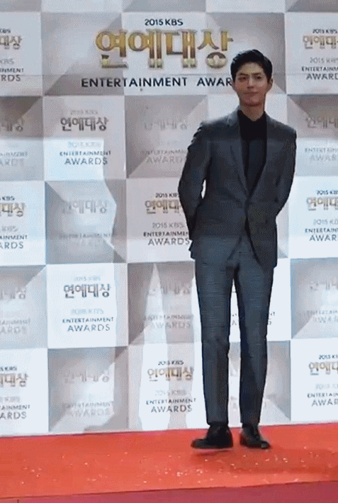 남배우치고 다양한 코디 시도하는 박보검 스타일리스트.jpg | 인스티즈