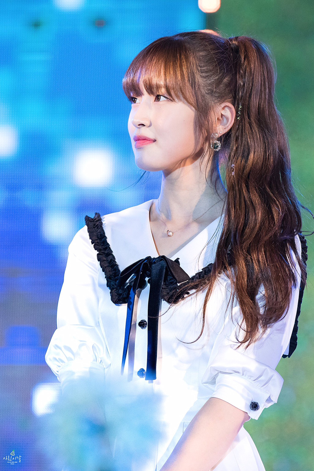 [오마이걸] 비가와서 그런지 몸의 온도가 내려간 것 같아서 아린이 | 인스티즈