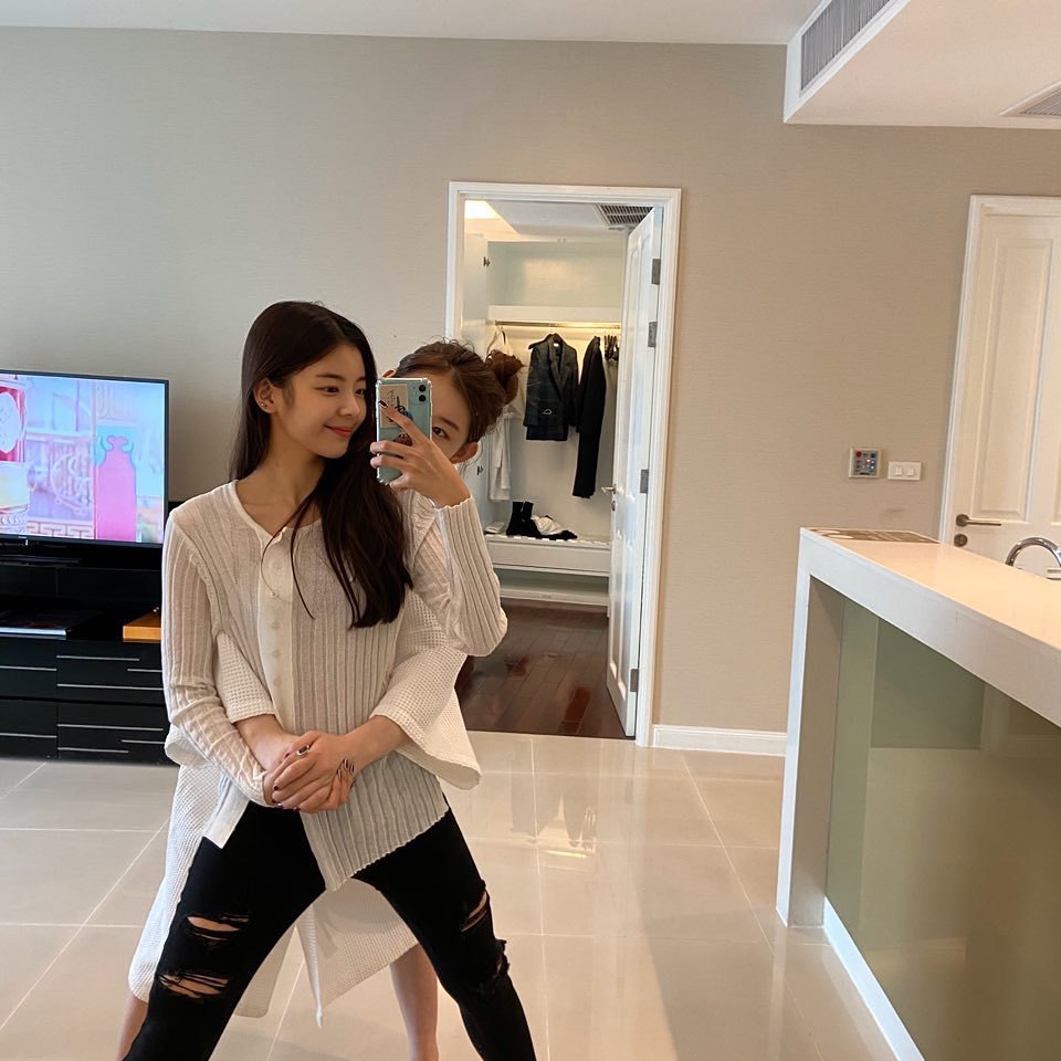 오늘 폭풍 업뎃한 ITZY 인스타그램.jpg | 인스티즈