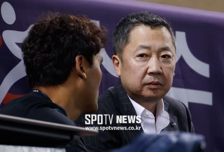 다들 첨에는 절 보고 좋아하시더라구요 | 인스티즈